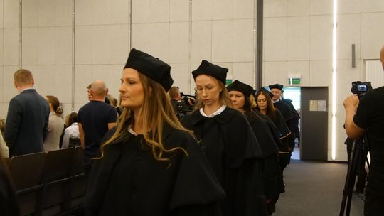 Akademia Łomżyńska rozpoczęła nowy rok akademicki. Uczelnia pozostaje ważnym motorem rozwoju miasta - [VIDEO]