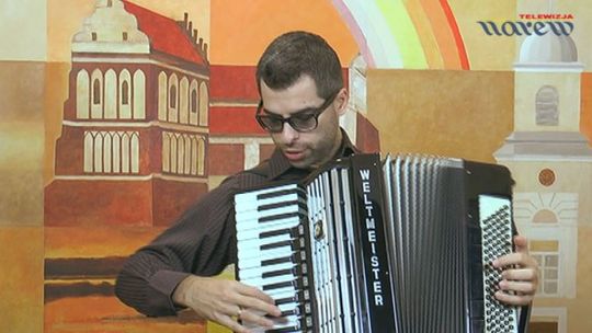 "Andrzejki" z muzyką akordeonową - zaproszenie. VIDEO