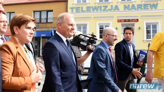 Beata Szydło na Starym Rynku w Łomży - VIDEO