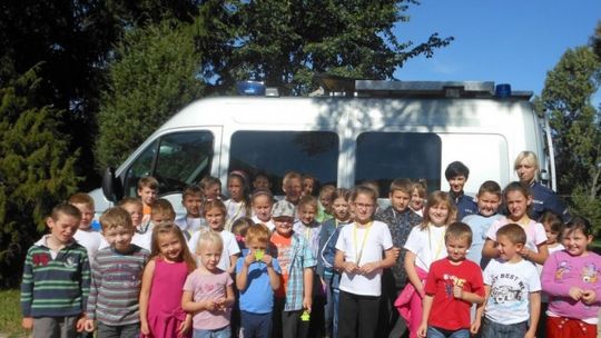 „Bezpieczna droga do szkoły” z łomżyńskimi policjantami