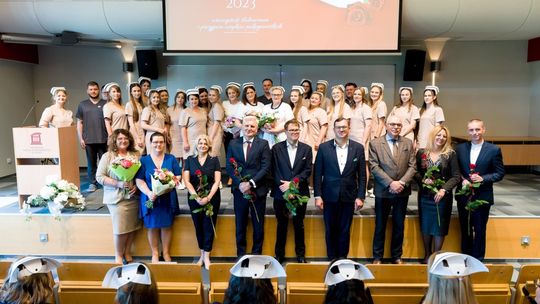 Ceremoniał ślubowania i uroczystego "czepkowania" na Akademii Nauk Stosowanych w Łomży - [VIDEO] i [FOTO]
