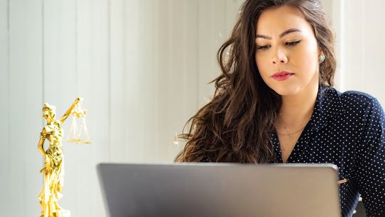 Co notariusz sprawdza z plebiscytem Orły Prawa