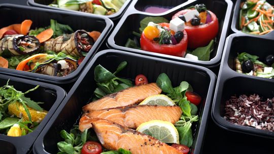 Dieta 1500 kcal – jadłospis, zasady, efekty