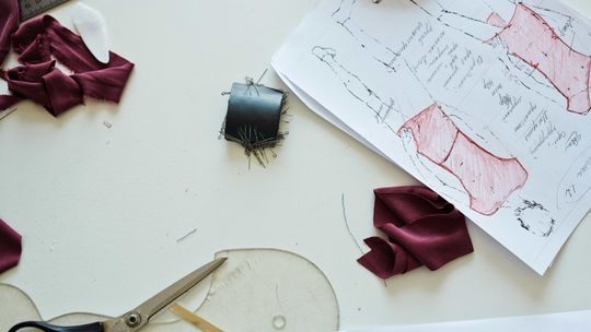 Dlaczego warto uczęszczać do szkoły projektowania ubrań?