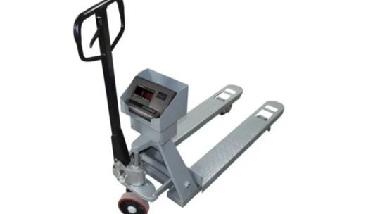 Dlaczego wózek z wagą znacznie przyspiesza pracę magazynu Dlaczego wózek z wagą znacznie przyspiesza pracę magazynu