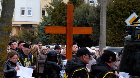 Droga krzyżowa w Łomży w intencji Sybiraków - [VIDEO]
