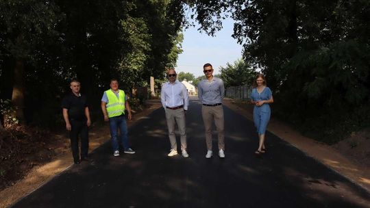 Droga na ciężki sprzęt i szkolny autobus - [VIDEO]
