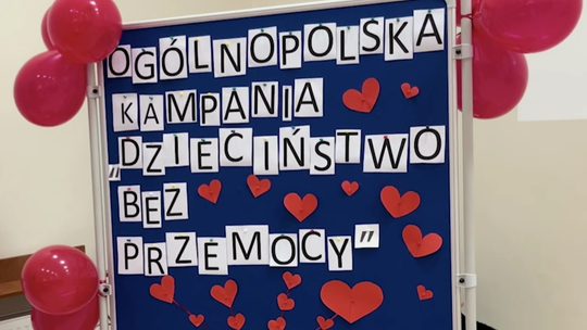 Dzieciństwo bez przemocy – warsztaty i apel w ZSTiO nr 4 w Łomży [VIDEO]