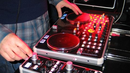 Elektroniczne brzmienia zagoszczą w Porcie Łomża