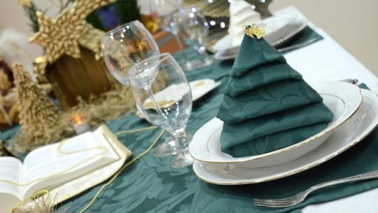 Festiwal Stołów Bożonarodzeniowych w ZSTiO nr 4 - VIDEO