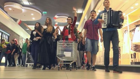 Flash Mob w Galerii Bursztynowej - VIDEO