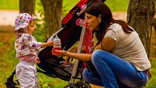Gdy rodzic opiekuje się malcem w domu