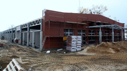 Hala na targowisku - pierwsze odbiory przed świętami ?