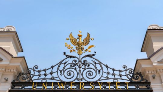 Ile zarabiają rektorzy polskich uczelni? Sprawdziliśmy