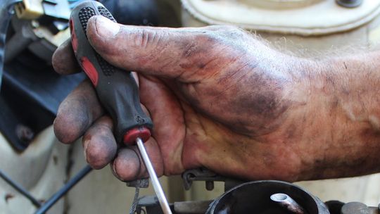 Jak rozrusznik wpływa na pracę samochodu?