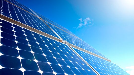 Jakie są sposoby na wybranie najlepszych paneli fotowoltaicznych? 