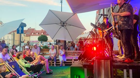 Jazzowy początek Cafe Kulturalnych spotkań na Starym Rynku w Łomży [VIDEO i FOTO] 
