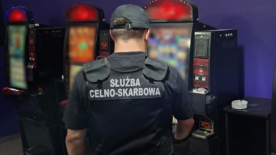 KAS zlikwidowała dwa nielegalne salony gier w Łomży