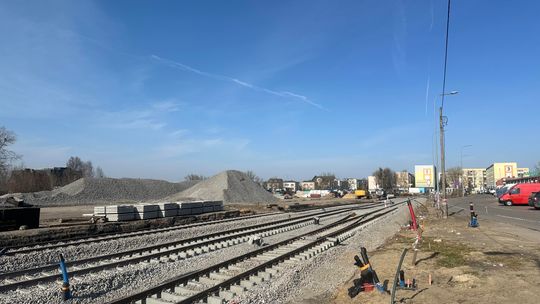 Kolej wraca do Łomży. Trwają prace na trasie do Ostrołęki i Tłuszcza