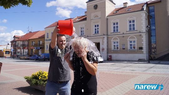 Kubeł zimnej wody dla każdego czyli odwaga władzy
