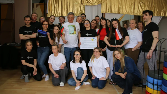 „Lab of Senses” – teatr, który łączy dzieci, rodziny i kultury - [VIDEO]