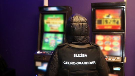 Łomża. KAS zlikwidowała nielegalny salon gier hazardowych
