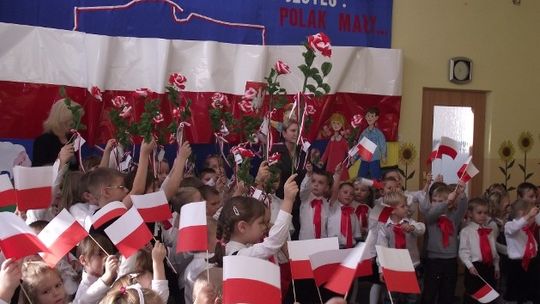 Łomża: Święto Niepodległości w Przedszkolu Publicznym nr 2