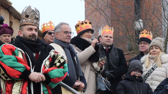Łomża świętuje Objawienie Pańskie – barwny Orszak przeszedł ulicami miasta [VIDEO]