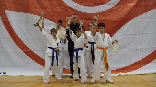 Łomżyńscy karatecy na turnieju w Ciechanowie
