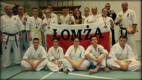 Łomżyński Klub Karate wrócił z Zamościa z kompletem medali