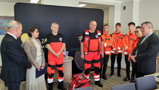 Łomżyńskie pogotowie wspiera młodych ratowników