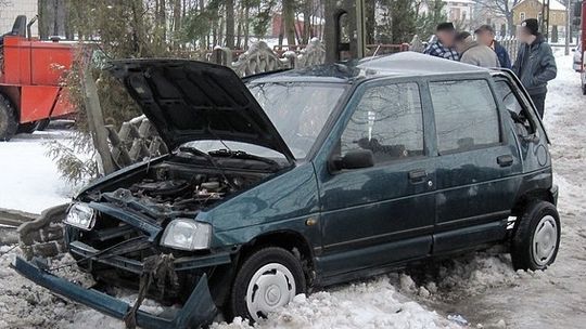  Ma sądowy zakaz prowadzenia pojazdów, spowodował wypadek