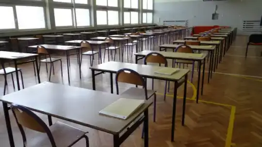 Matura 2024 ruszyła! Egzamin z języka polskiego już za maturzystami [VIDEO]