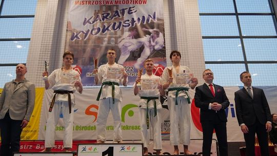 Medale łomżyniaków na Mistrzostwach Makroregionu Wschodniego i Międzywojewódzkich Mistrzostwach Młodzików Karate Kyokushin 
