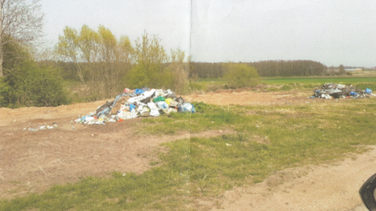 Mieszkańcy Gminy Miastkowo zaniepokojeni sposobem utylizacji śmieci. 