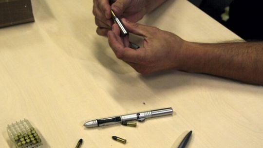 Może Bond? Może „Q”?