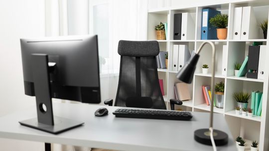 Na co zwrócić uwagę wybierając krzesło do pracy przy komputerze?