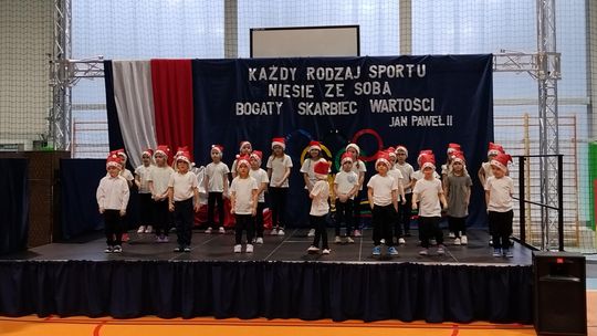 Nowoczesna hala sportowa „Olimpia” w Pniewie już otwarta – nowy rozdział dla lokalnego sportu Nowoczesna hala sportowa „Olimpia” w Pniewie już otwarta – nowy rozdział dla lokalnego sportu