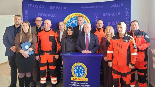Nowy zespół ratownictwa medycznego w Jedwabnem. Szybsza pomoc dla mieszkańców regionu Nowy zespół ratownictwa medycznego w Jedwabnem. Szybsza pomoc dla mieszkańców regionu