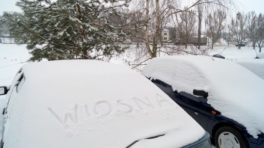 O godzinie 12.02 zmienia się pora roku...