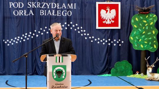 Oficjalne otwarcie Sali Gimnastycznej i uroczystość przekazania sztandaru w  Porytem–Jabłoni [VIDEO]