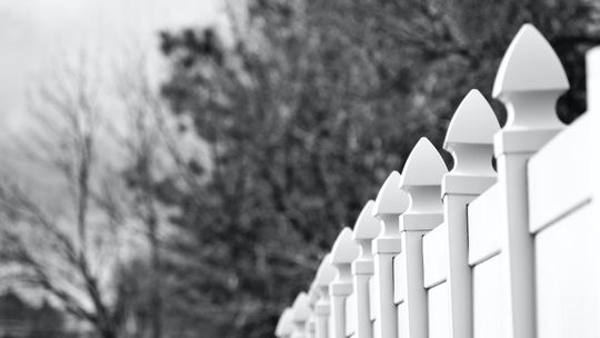 Ogrodzenia Wiśniowski – Nowoczesne i Trwałe Rozwiązania od Sklepu Europłot