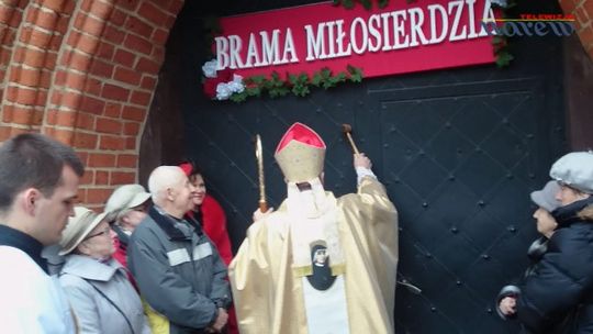 Otwarcie Bramy Miłosierdzia w Diecezji Łomżyńskiej - VIDEO