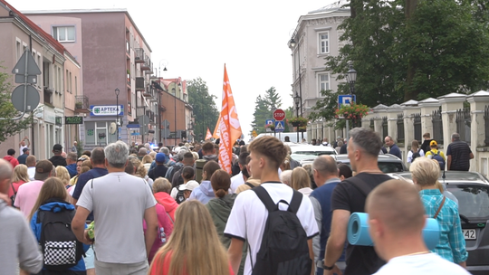 Pielgrzymi wyruszyli spod łomżyńskiej katedry.