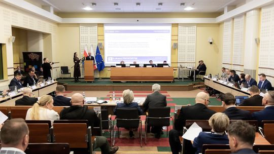 Pierwsza sesja sejmiku w 2025 roku – kluczowe decyzje dla regionu Pierwsza sesja sejmiku w 2025 roku – kluczowe decyzje dla regionu