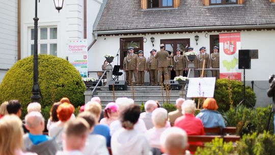 Pieśni patriotyczne w Dworze Lutosławskich – relacja z inauguracji - [VIDEO]