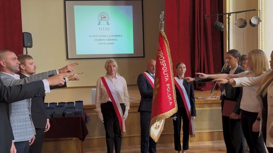 Piętnaście lat uczelni, ponad 1500 absolwentów. Jubileuszowa inauguracja w Łomży - [VIDEO]