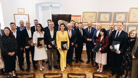 Podlaskie samorządy otrzymają dofinansowanie w ramach Funduszu Wsparcia Gmin i Powiatów - [VIDEO]