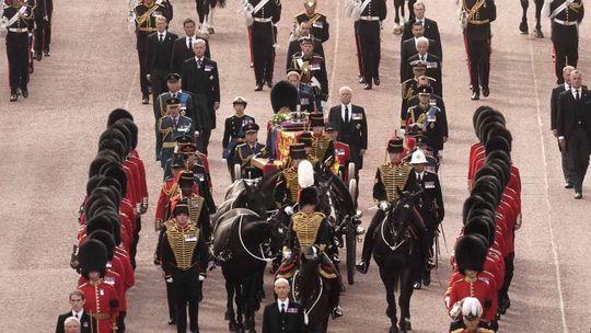 Pogrzeb Elżbiety II. Jak będzie wyglądała ostatnia droga brytyjskiej królowej?