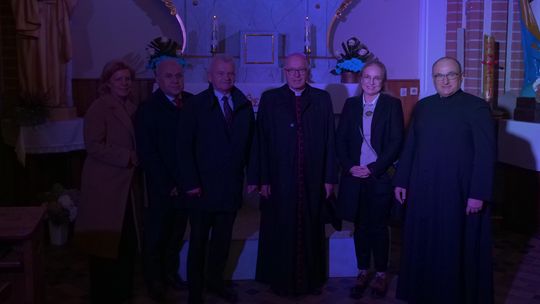 Pokolenia przy jednym ołtarzu. Odnowione zabytki w Piątnicy - [VIDEO]